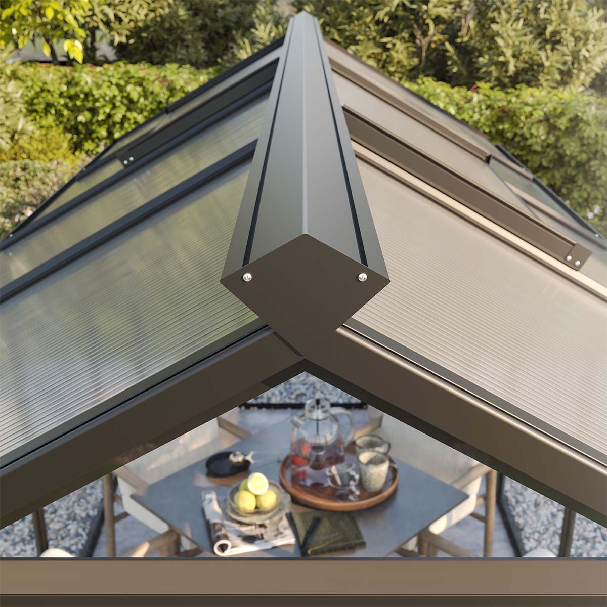 Detalje af stærkt tag på moderne havepavillon