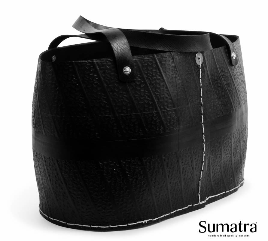 Sort Sumatra bærekurv i genbrugsgummi med hank