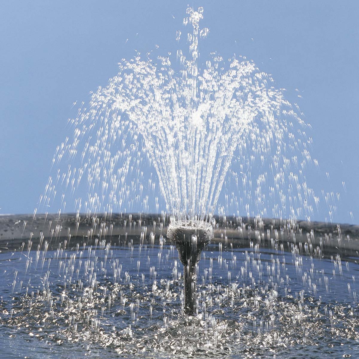 Rund springvanddyse til havedam med vandstråler