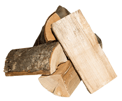 Stablet tørt brænde klar til pejsen