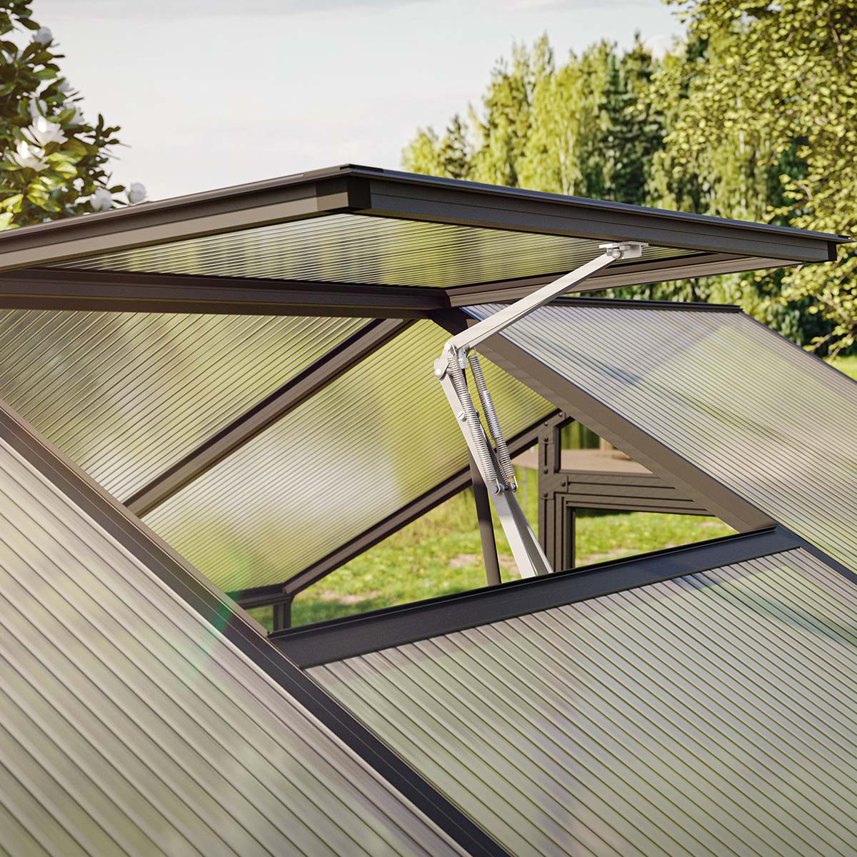 Automatisk vinduesåbner monteret på drivhus tag