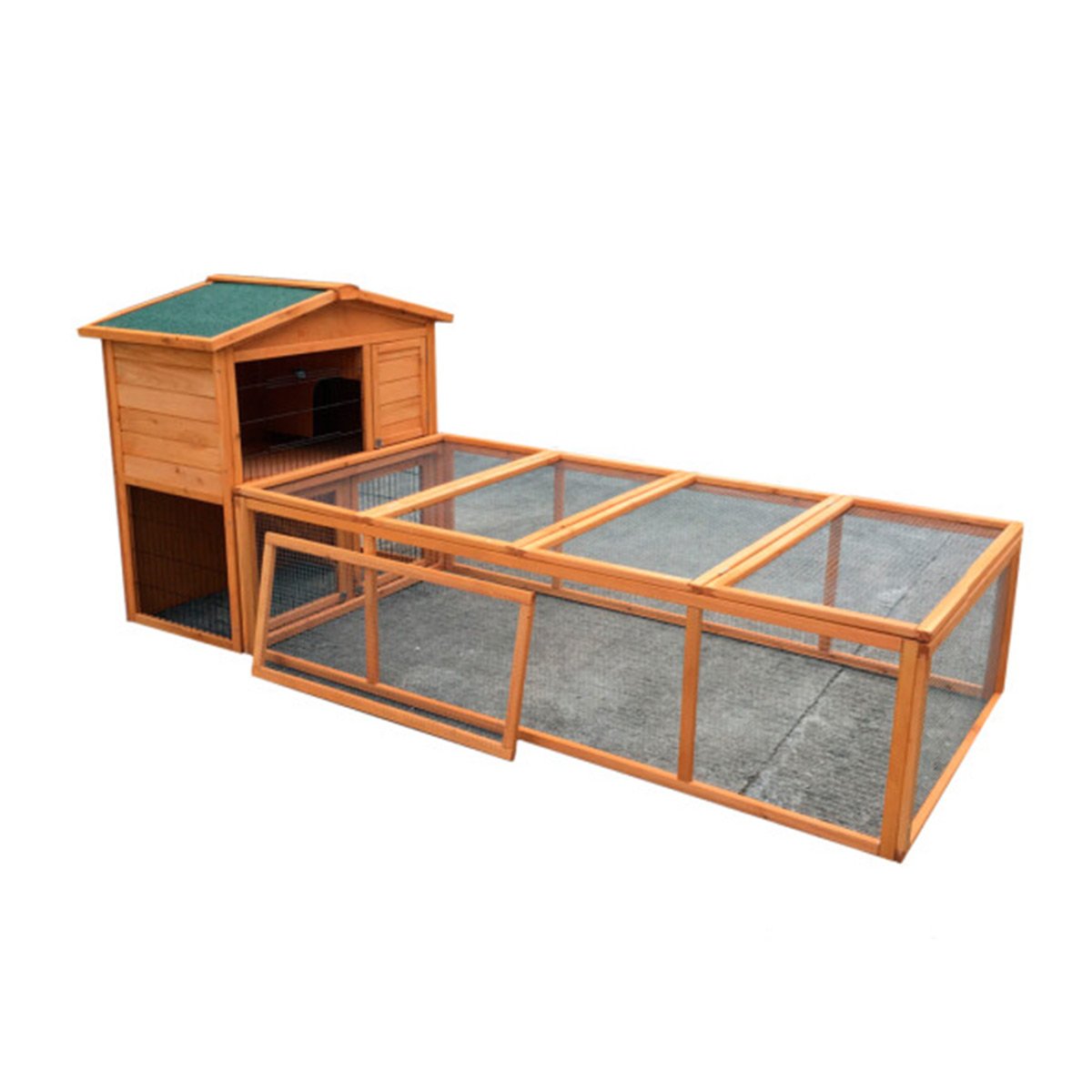 Stort trækaninbur med udendørs løbegård